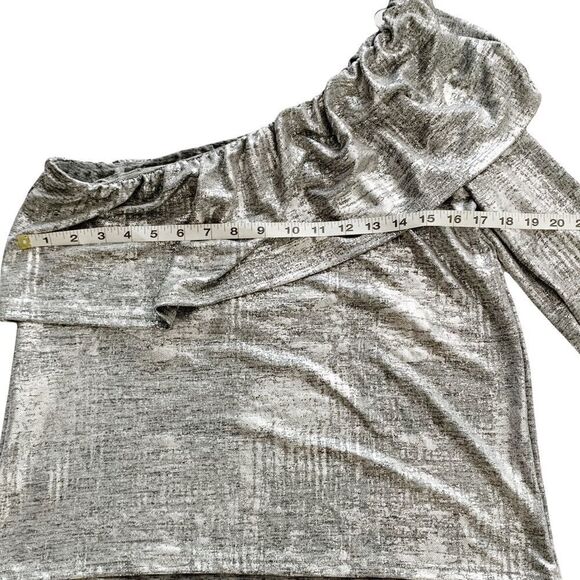 TROUVÉ Nordstrom One Shoulder Top! - Picture 5 of 7